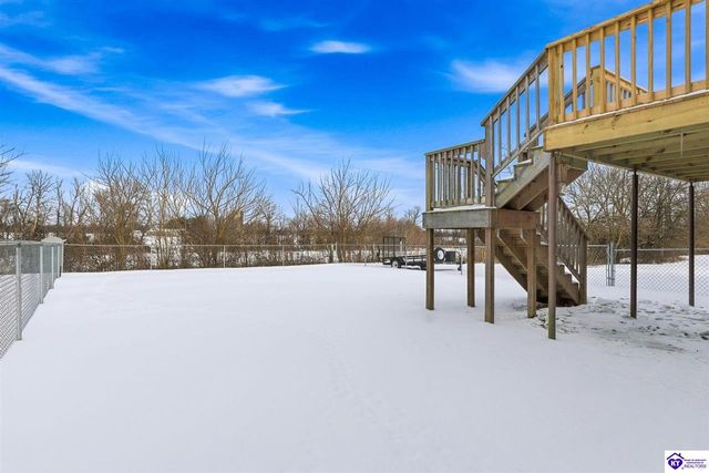 82 N Sunset Avenue, Cecilia, KY 42724