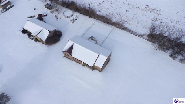 82 N Sunset Avenue, Cecilia, KY 42724