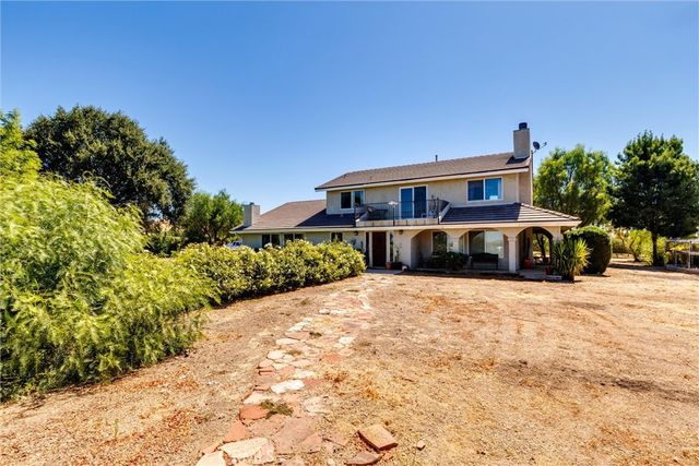 5055 Rancho La Loma Linda Drive, Paso Robles, CA 93446