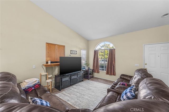 1078 Cornerstone Way, Corona, CA 92878