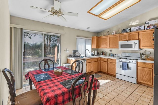 1078 Cornerstone Way, Corona, CA 92878