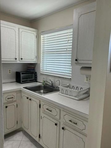 8020 Sunrise Lakes Drive N 111, Sunrise, FL 33322