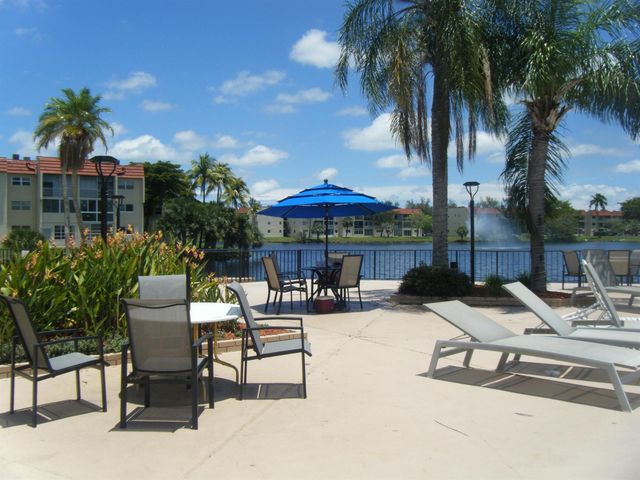 8020 Sunrise Lakes Drive N 111, Sunrise, FL 33322