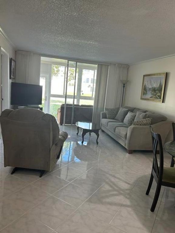 8020 Sunrise Lakes Drive N 111, Sunrise, FL 33322