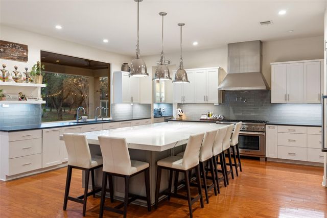 5308 Laguna Cliff LN, Austin, TX 78734