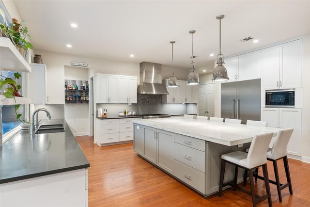 5308 Laguna Cliff LN, Austin, TX 78734