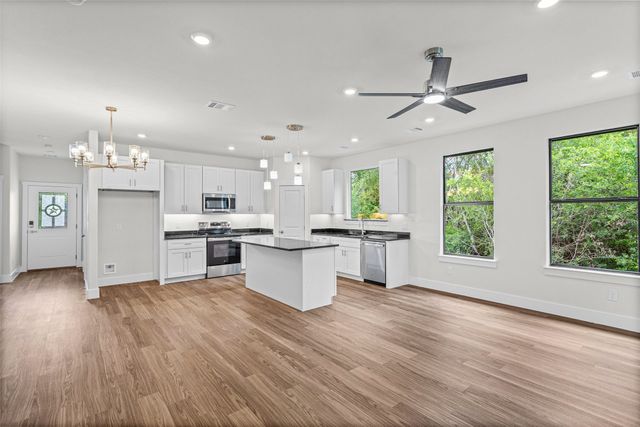 2905 Brazos River Drive, Granbury, TX 76048