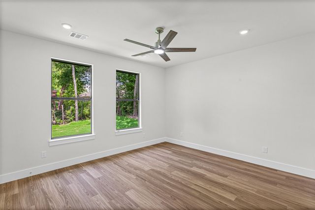2905 Brazos River Drive, Granbury, TX 76048