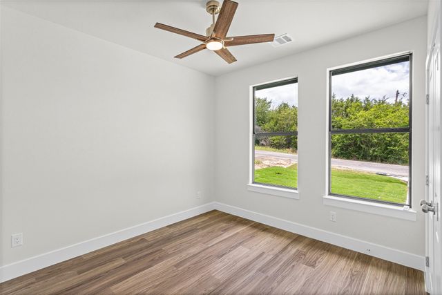 2905 Brazos River Drive, Granbury, TX 76048
