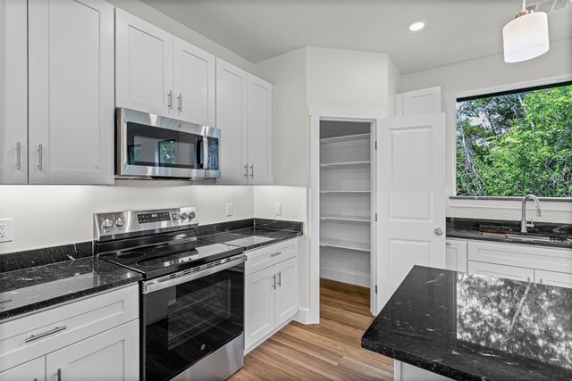 2905 Brazos River Drive, Granbury, TX 76048