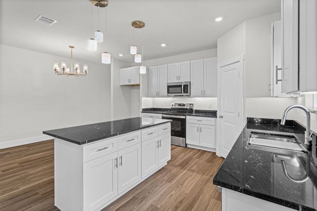 2905 Brazos River Drive, Granbury, TX 76048