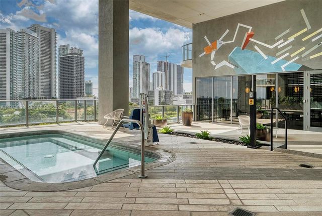 121 NE 34th St 2502, Miami, FL 33137