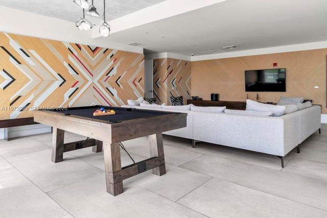 121 NE 34th St 2502, Miami, FL 33137