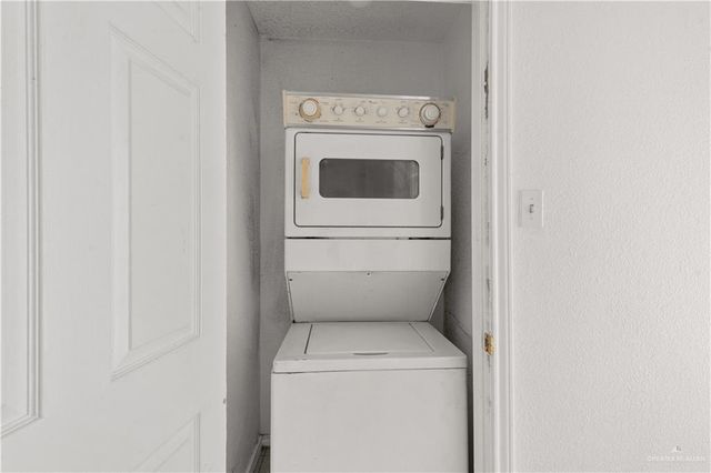 1219 W Carmen Avenue 1, Edinburg, TX 78541