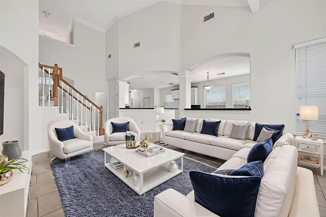 14914 W Bend Dr, Houston, TX 77082