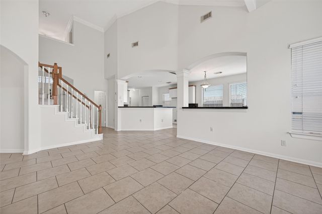 14914 W Bend Dr, Houston, TX 77082