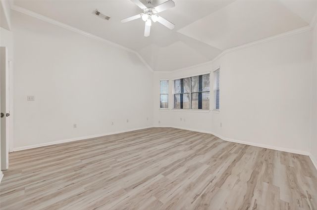 14914 W Bend Dr, Houston, TX 77082