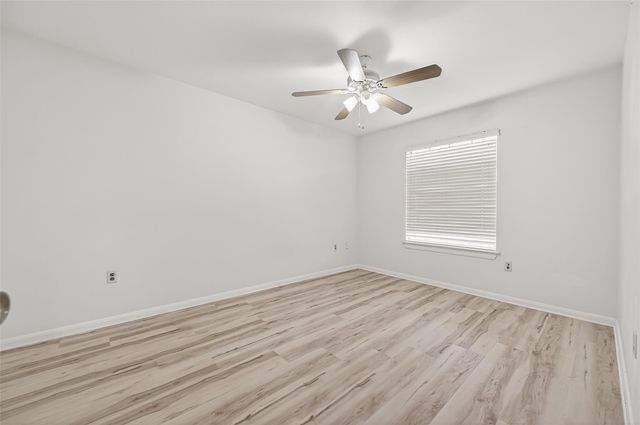 14914 W Bend Dr, Houston, TX 77082