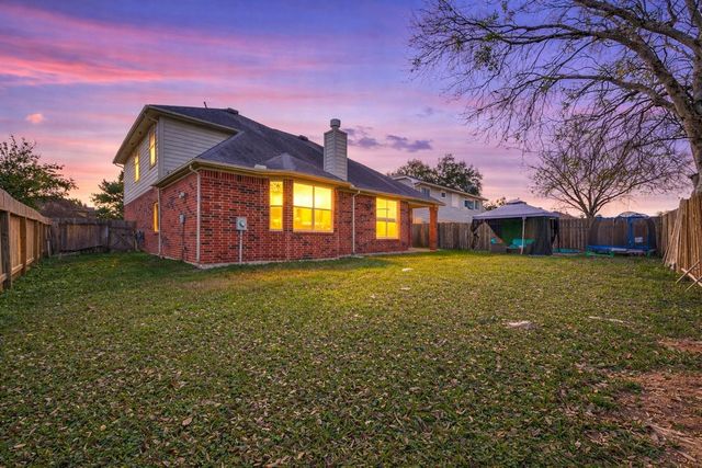 14914 W Bend Dr, Houston, TX 77082