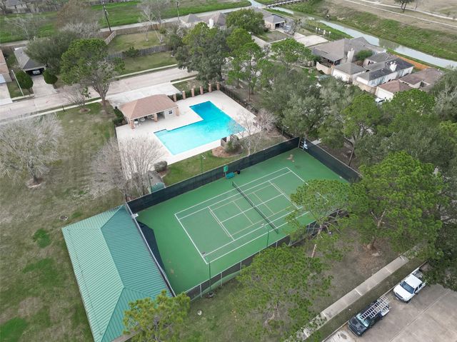 14914 W Bend Dr, Houston, TX 77082