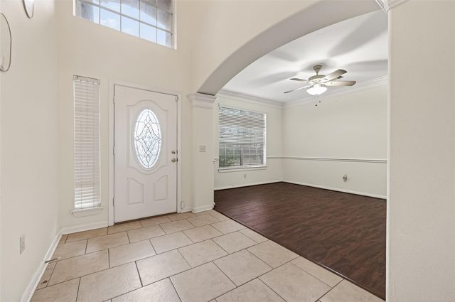 14914 W Bend Dr, Houston, TX 77082