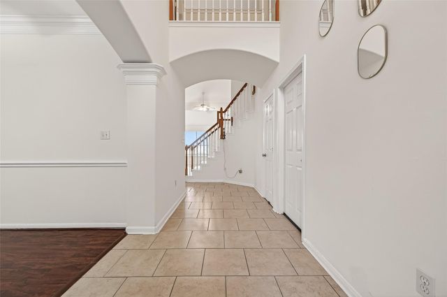 14914 W Bend Dr, Houston, TX 77082