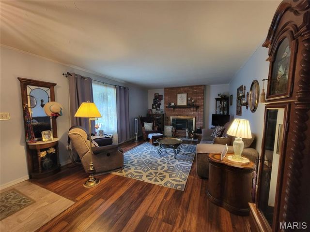 1317 Bridlespur Lane, Troy, IL 62294