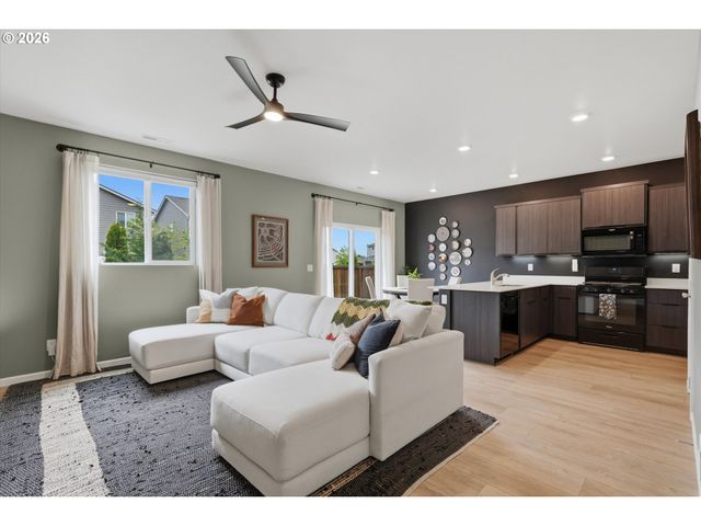 2316 Nw MATTEO Dr, Mc Minnville, OR 97128