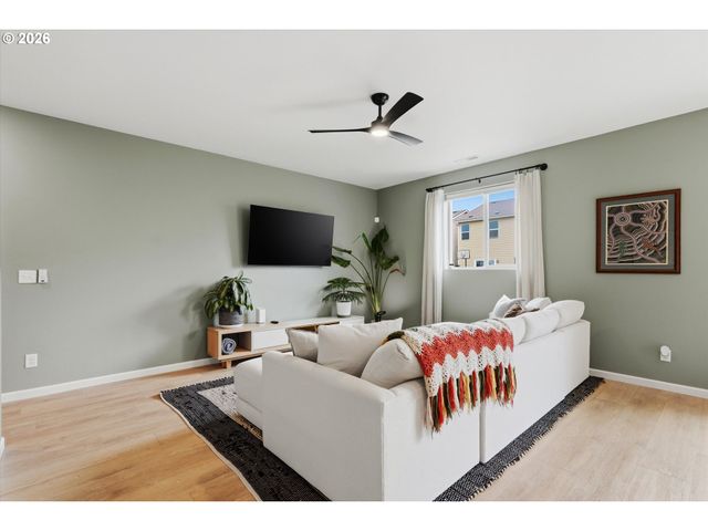 2316 Nw MATTEO Dr, Mc Minnville, OR 97128