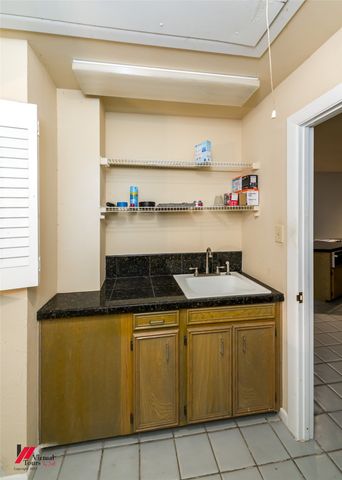 300 Pierremont Road 40, Shreveport, LA 71106