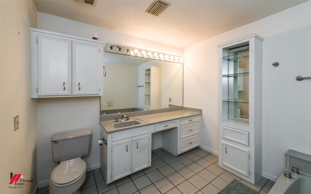 300 Pierremont Road 40, Shreveport, LA 71106