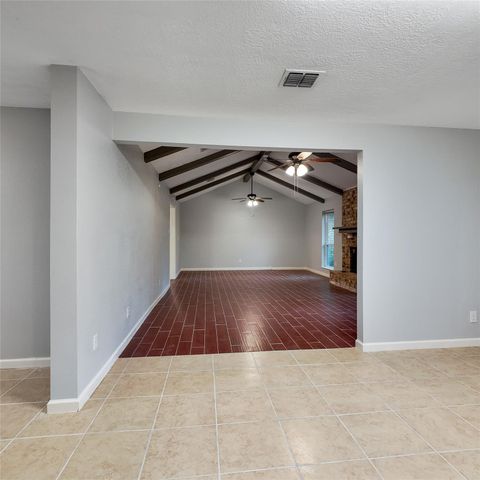 813 Glen Hollow Court, Conroe, TX 77385