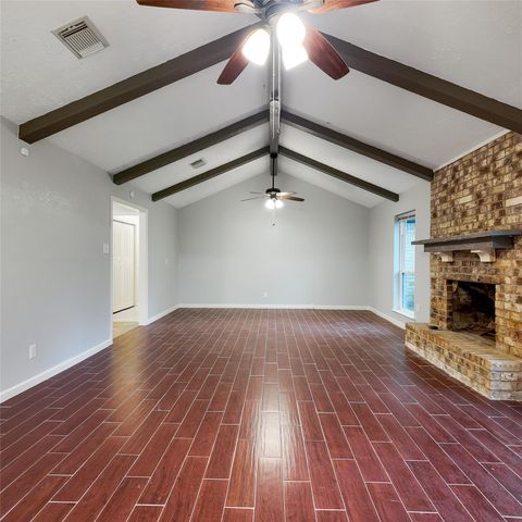 813 Glen Hollow Court, Conroe, TX 77385