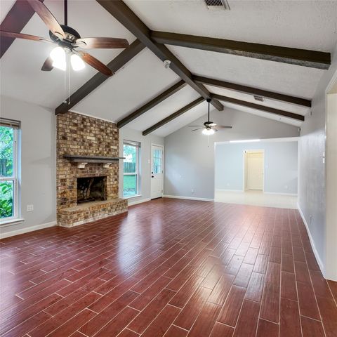 813 Glen Hollow Court, Conroe, TX 77385