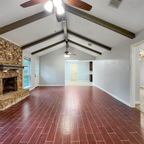 813 Glen Hollow Court, Conroe, TX 77385