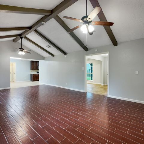 813 Glen Hollow Court, Conroe, TX 77385