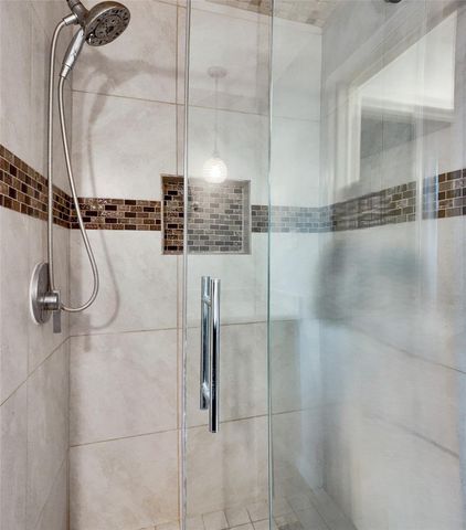 813 Glen Hollow Court, Conroe, TX 77385