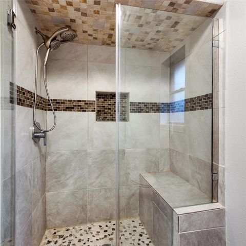 813 Glen Hollow Court, Conroe, TX 77385