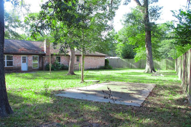 813 Glen Hollow Court, Conroe, TX 77385