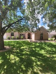 121 Regal Lane, Liberty, TX 77575