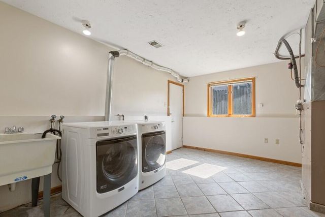 780 Lincoln Pines Pl, Saint Joseph, MI 49085