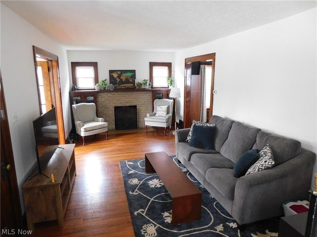 1915 34th Street NW, Canton, OH 44709