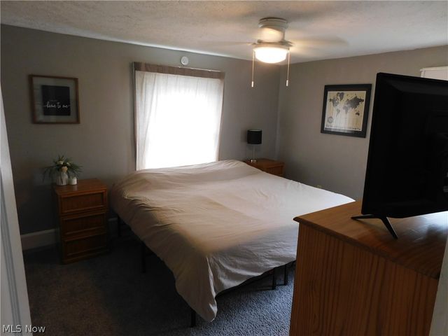 1915 34th Street NW, Canton, OH 44709