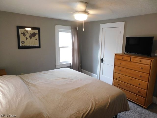 1915 34th Street NW, Canton, OH 44709