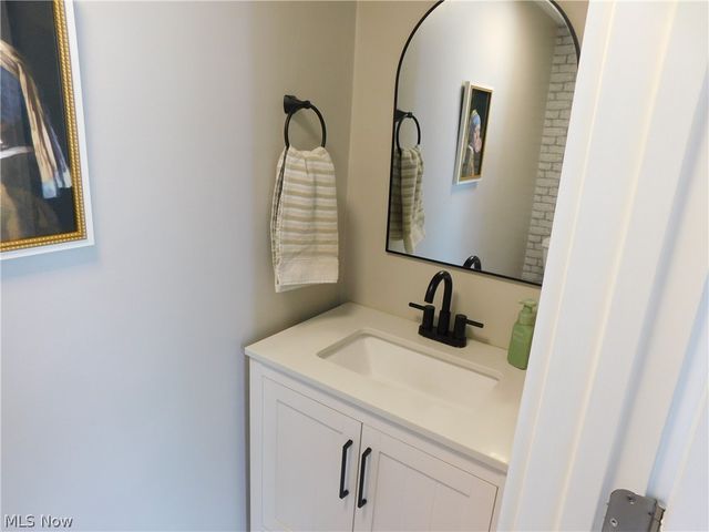 1915 34th Street NW, Canton, OH 44709