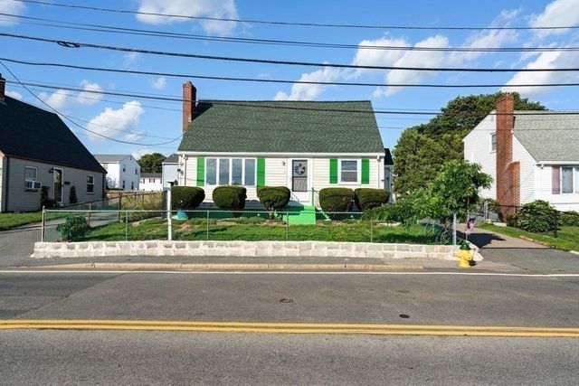 274 Palmer St, Quincy, MA 02169