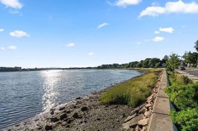 274 Palmer St, Quincy, MA 02169