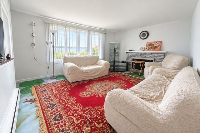 274 Palmer St, Quincy, MA 02169