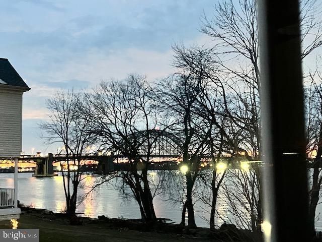 6007 RIVERFRONT DR, Palmyra, NJ 08065