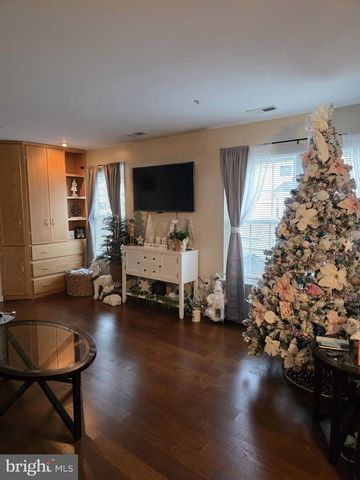 6007 RIVERFRONT DR, Palmyra, NJ 08065